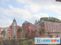 六盘水北大培文学校2025年招生办联系电话