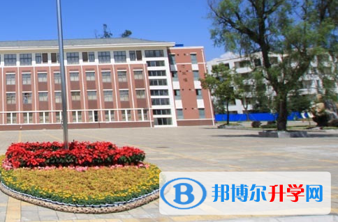 都江堰市第一中学2022年招生简章