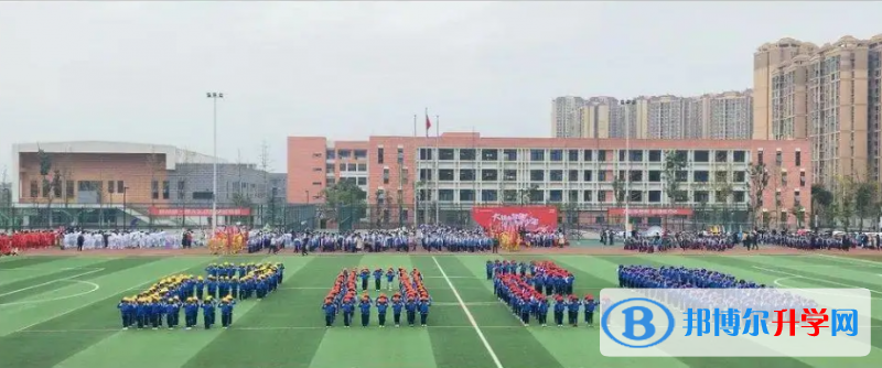 四川省成都市龙泉中学2022年招生联系电话