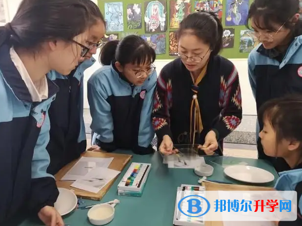  美中美育美国高中2022年招生政策