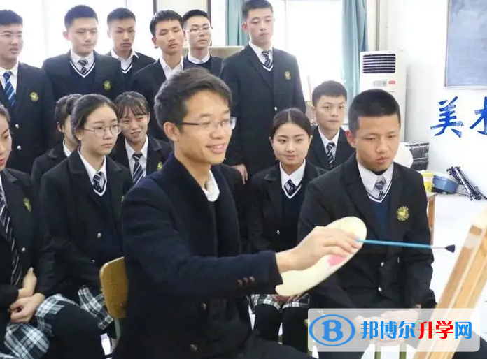  美中美育美国高中2022年入学条件