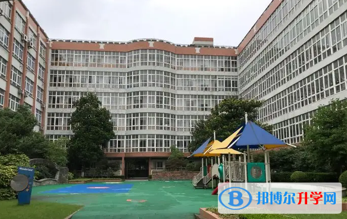  上海金苹果双语学校怎么样