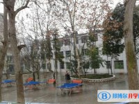 贵州省遵义县高坪中学2025招生计划