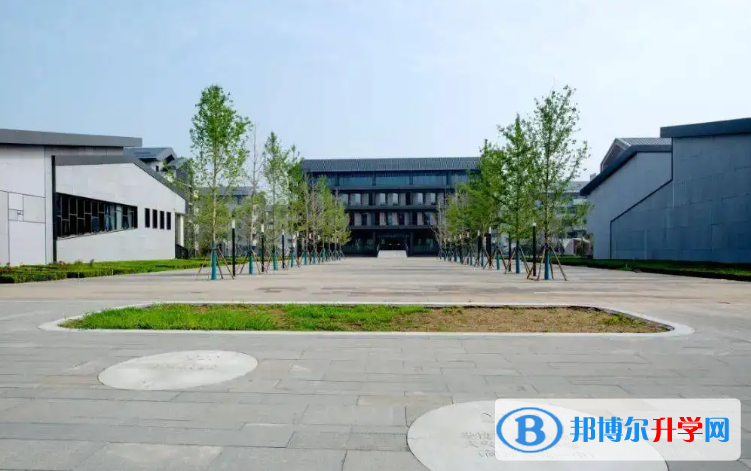 北京大兴区第一中学2023年招生办联系电话 