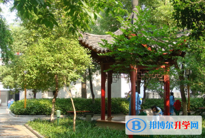 南京第十二中学2023年学费、收费多少 