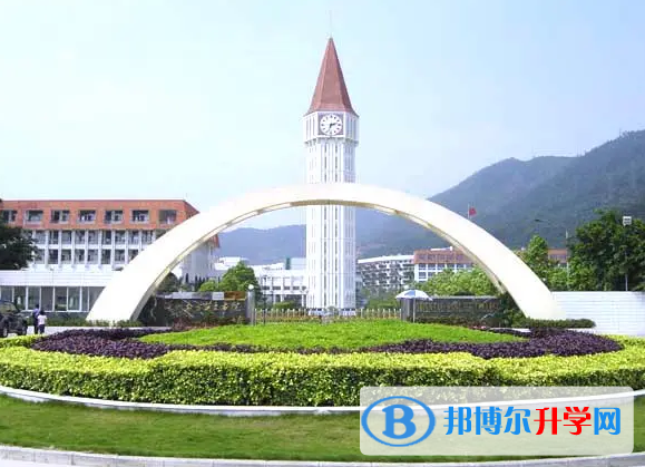 深圳东方英文书院2023年学费标准