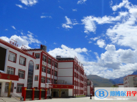 西昌市第二中学2025年招生办联系电话