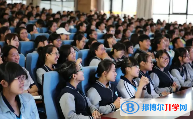 青岛六中2022分数线