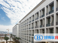 2025呼和浩特中考语文满分是多少？