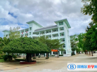 2025海南中学三亚学校多少钱(学费明细)