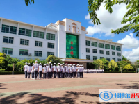 2025琼海市华侨中学招生简章