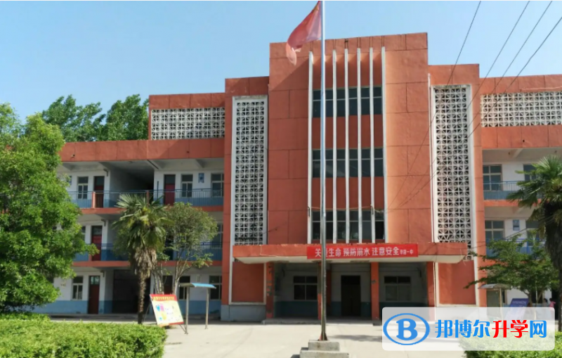 平舆完全中学2022录取分数线（2023参考）