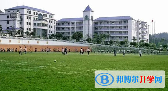 吴川市第一中学地址，乘车路线