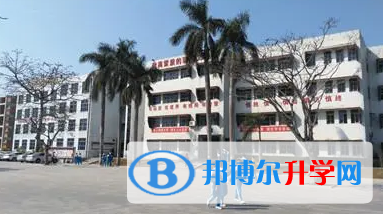 汕尾市城区新城中学地址，乘车路线