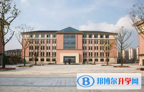 张家港市外国语学校地址，乘车路线
