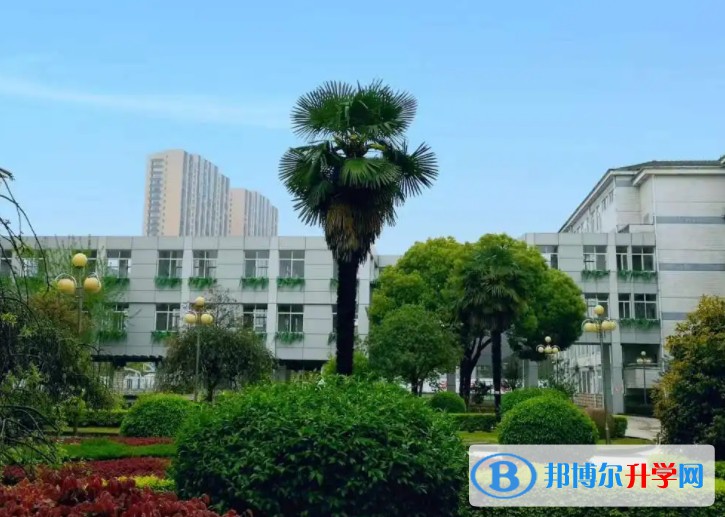 常州市武进区鸣凰中学怎么样、好不好