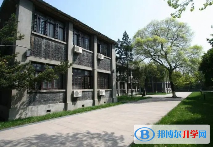 江苏省扬州中学地址，乘车路线