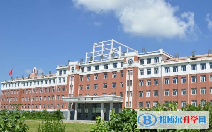 集贤县第一中学地址，乘车路线