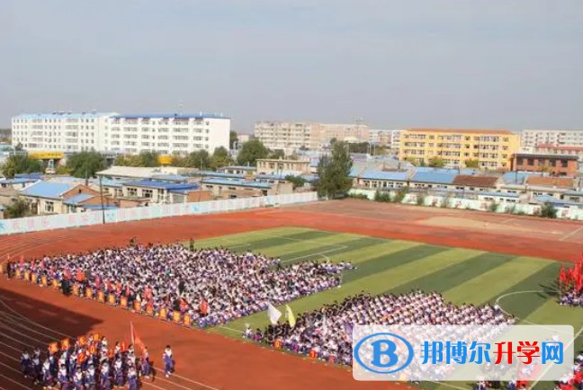 林甸县第一中学地址，乘车路线