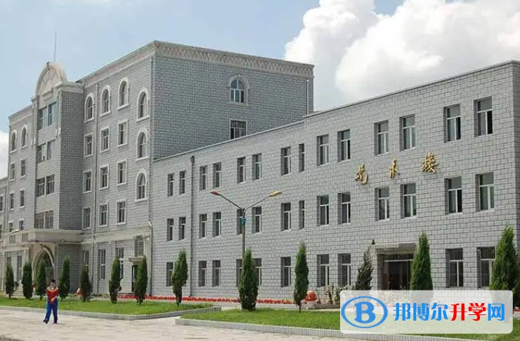 佳木斯市第一中学地址，乘车路线