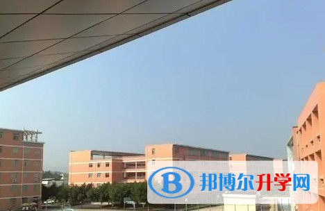 2024汤原县第三中学多少钱(学费明细)
