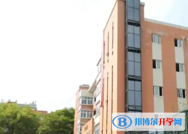 四川省自贡市第一中学校怎么样、好不好