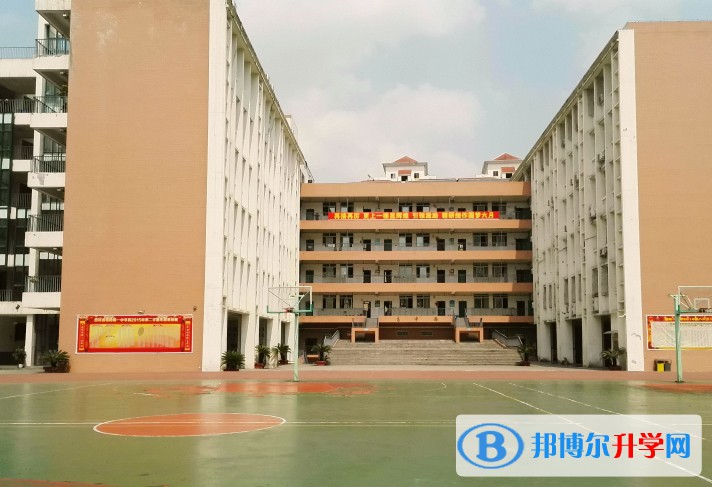 四川省绵阳第一中学地址，乘车路线