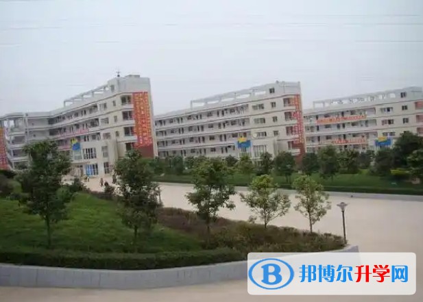 2025三台县芦溪中学多少钱(学费明细)
