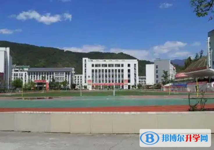 2025四川省青川中学多少钱(学费明细)