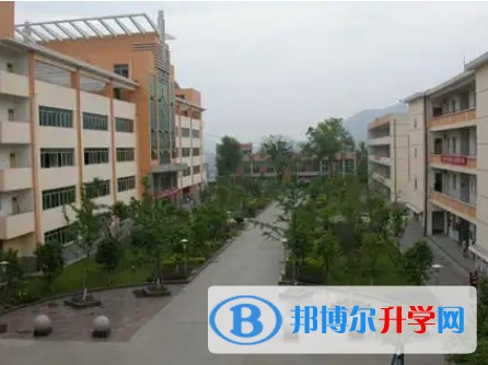 旺苍县东城中学地址，乘车路线
